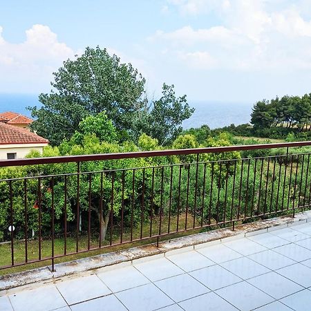 Amazing Sea View Loft, Afytos Apartment Bagian luar foto